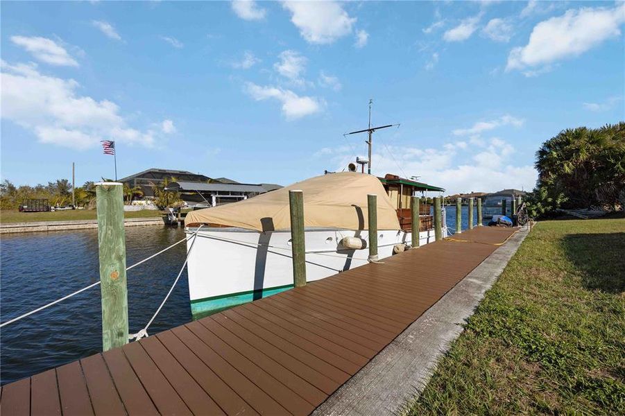 Community amenities in , Port Charlotte (Image 39).