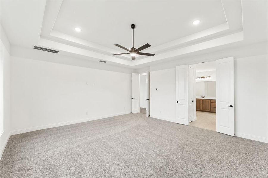 Spacious, unfurnished interior of a new home in Stone River Glen 60s, Royse City (Image 31).