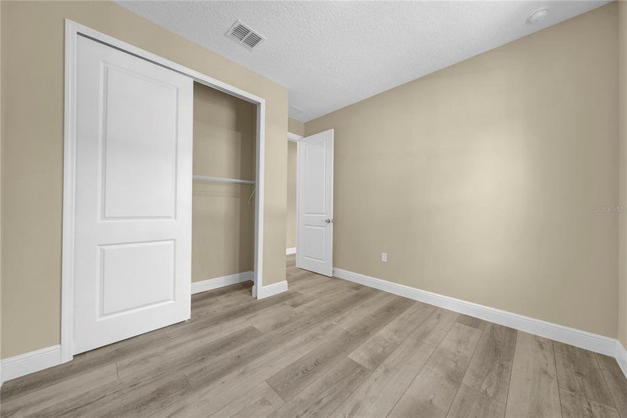 Spacious, unfurnished interior of a new home in , Winter Garden (Image 23).