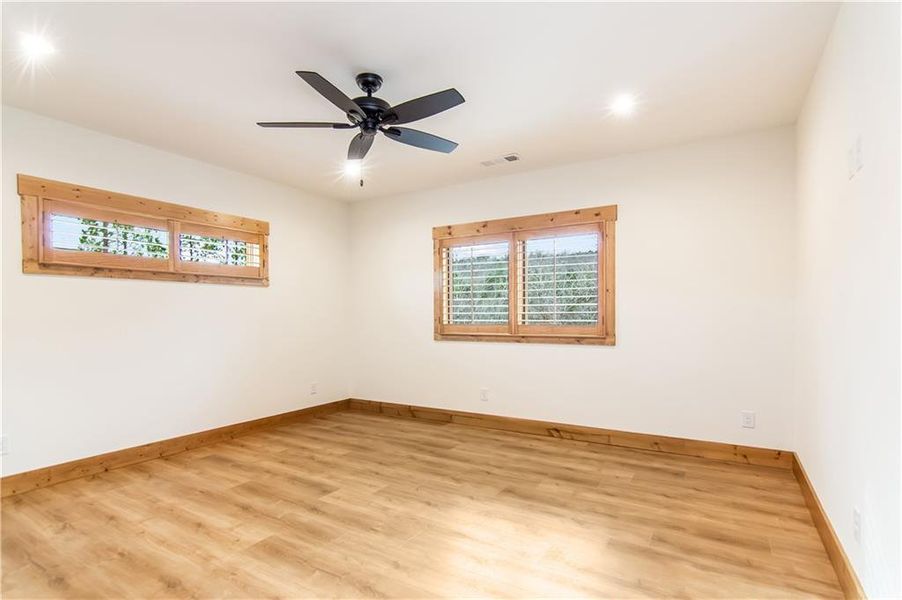 Spacious, unfurnished interior of a new home in , Talking Rock (Image 43).