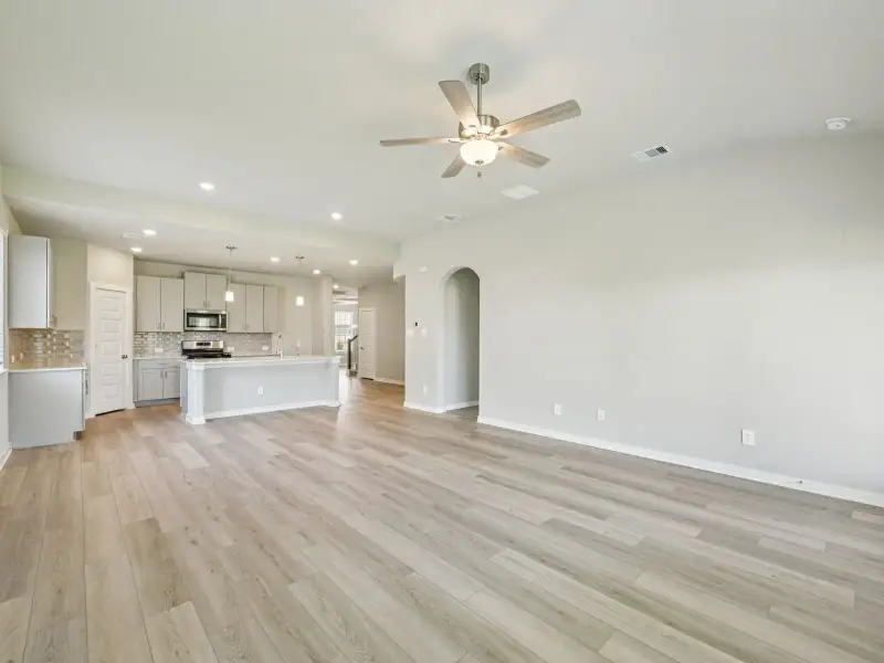 Spacious, unfurnished interior of a new home in Granger Pointe - Premier Series, Conroe (Image 15). Spacious, unfurnished interior of a new home in Granger Pointe - Premier Series, Conroe (Image 15).