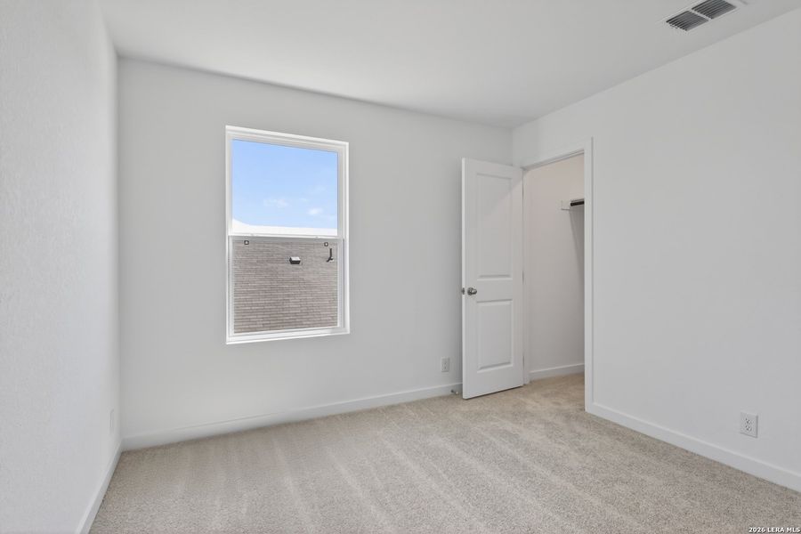 Spacious, unfurnished interior of a new home in Saddlebrook Ranch, Schertz (Image 28).