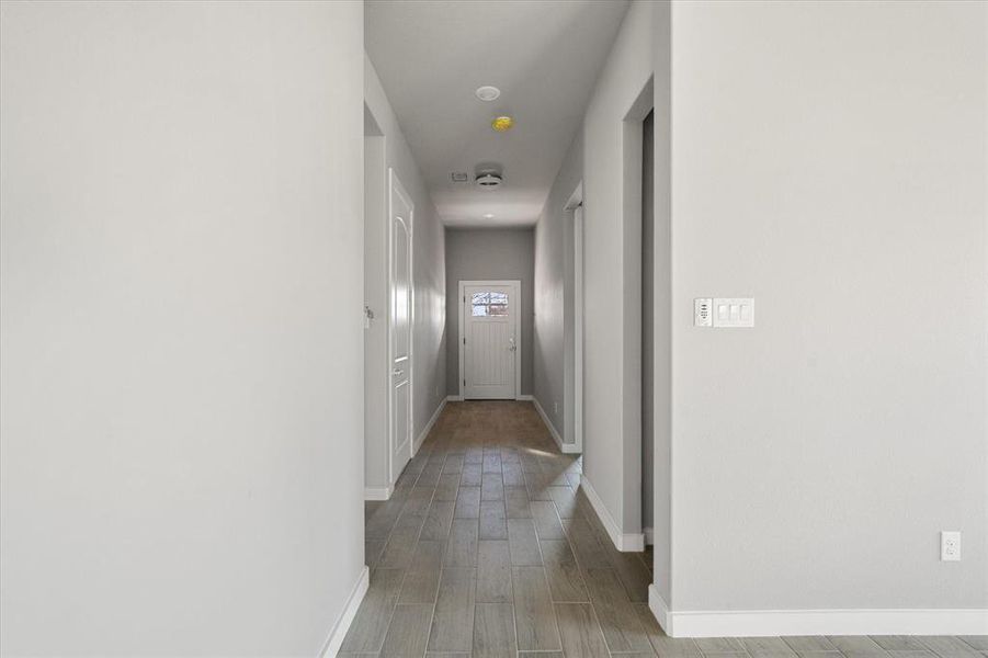 Spacious, unfurnished interior of a new home in , Kerens (Image 16).