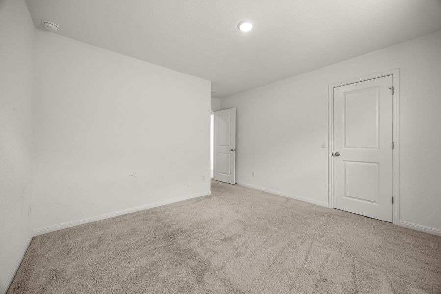 Spacious, unfurnished interior of a new home in Cottonwood Farms, Hutto (Image 24).
