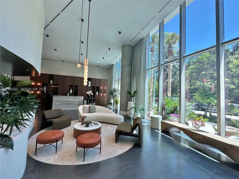 Community amenities in , Miami (Image 34).