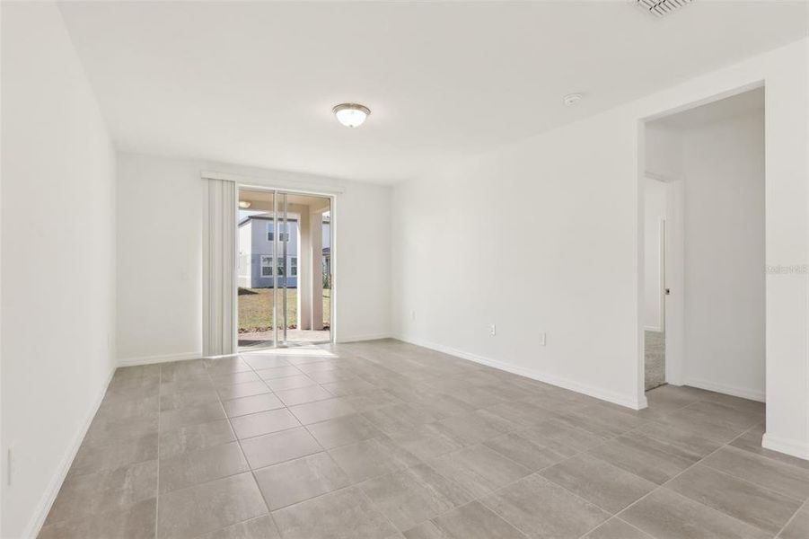 Spacious, unfurnished interior of a new home in Springs at Lake Alfred - Signature Series, Lake Alfred (Image 20).