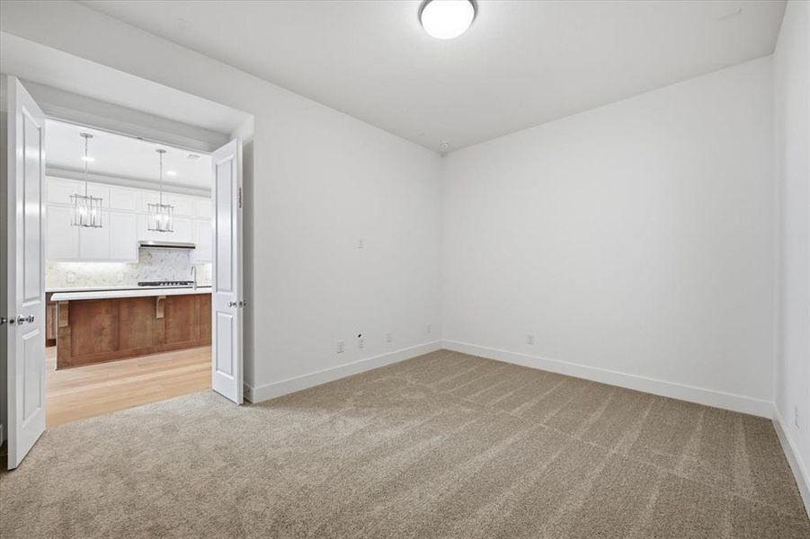 Spacious, unfurnished interior of a new home in Cambridge Crossing, Celina (Image 18).