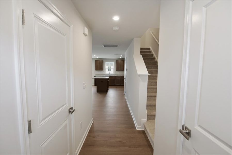 Spacious, unfurnished interior of a new home in Canterbrook Farms, Fountain Inn (Image 12).