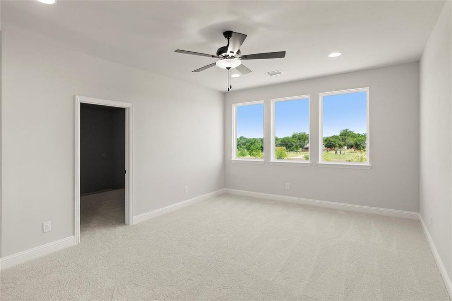 Spacious, unfurnished interior of a new home in , Rockwall (Image 23).