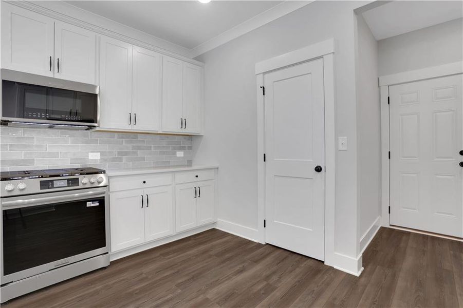 Furnished interior view inside a new home in Villas at Dawsonville, Dawsonville (Image 13).