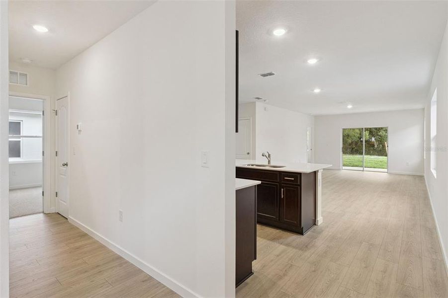 Spacious, unfurnished interior of a new home in , Kissimmee (Image 26).