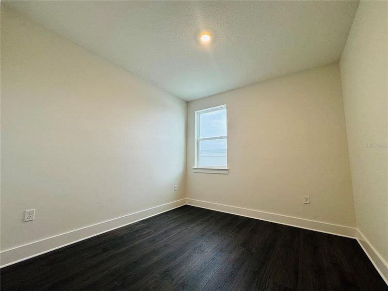 Spacious, unfurnished interior of a new home in , Oviedo (Image 28).