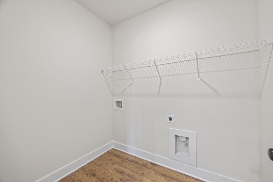 Spacious, unfurnished interior of a new home in , Hartwell (Image 46).