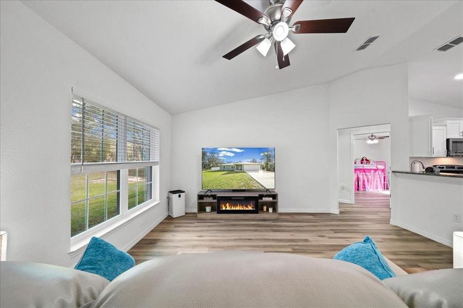 Furnished interior view inside a new home in , Ocklawaha (Image 6).