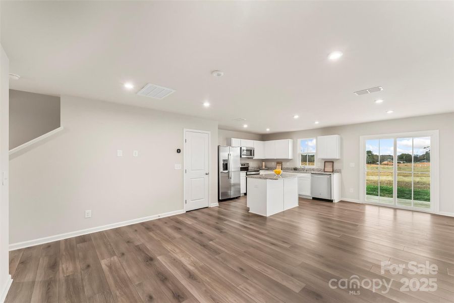 Spacious, unfurnished interior of a new home in Bear Park, Hickory (Image 26).