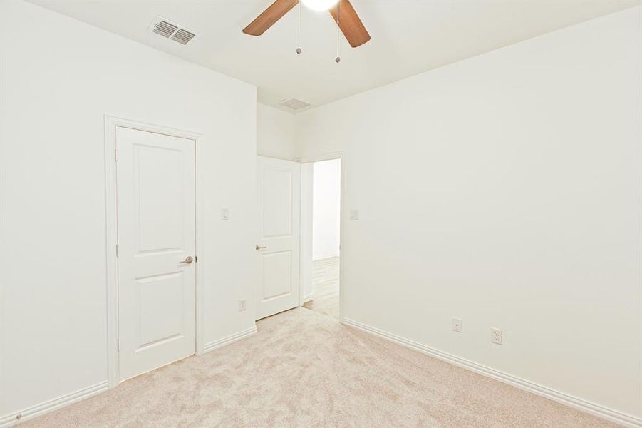 Spacious, unfurnished interior of a new home in Preserve at Honey Creek, McKinney (Image 21).