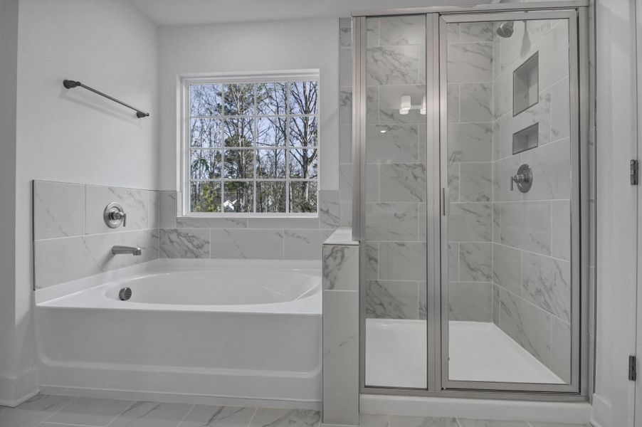 Furnished interior view inside a new home in Clubside Reserve at Summerlake, Lexington (Image 8). Furnished interior view inside a new home in Clubside Reserve at Summerlake, Lexington (Image 8).