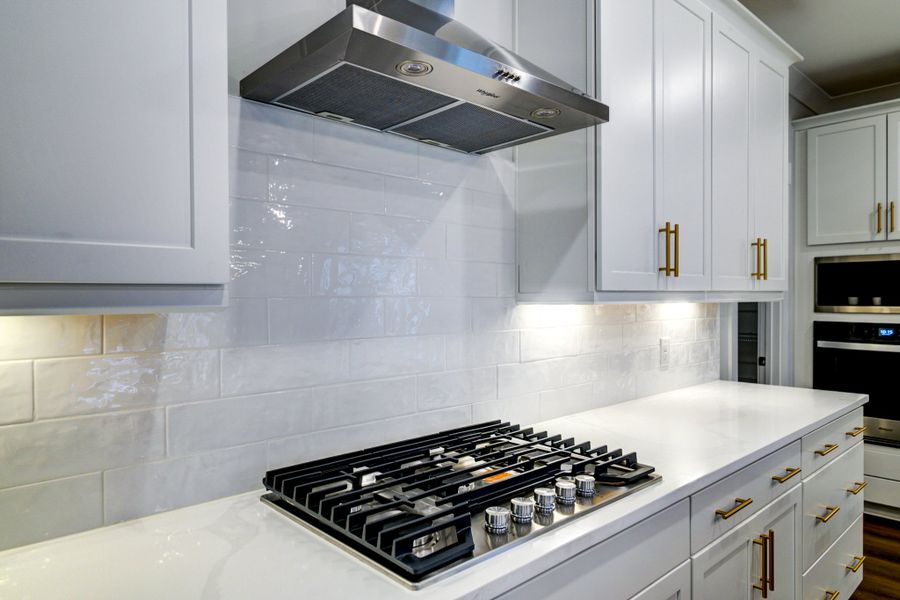 Representative interior finishes for a home built from the Sumter by Center Park Homes in Sweetbay Cove, Summerville (Image 19). Representative interior finishes for a home built from the Sumter by Center Park Homes in Sweetbay Cove, Summerville (Image 19).