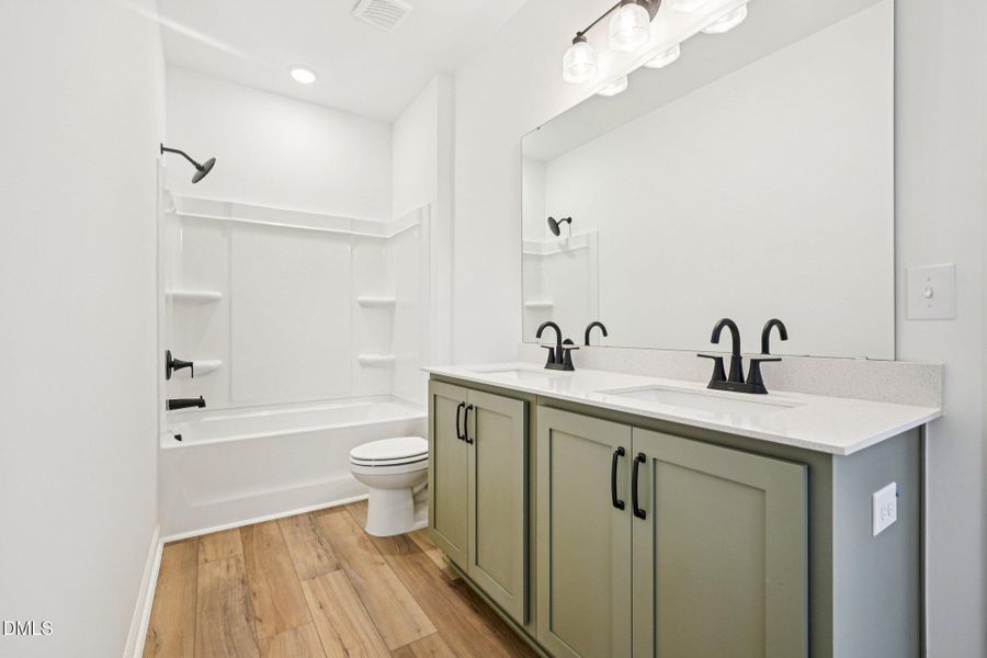39-web-or-mls-Erastus Ct-S0502-039