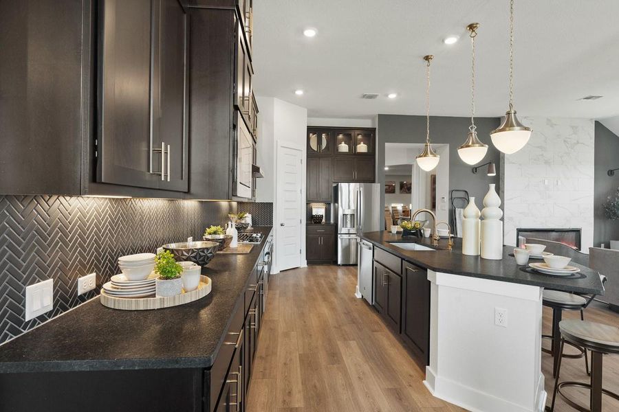 **PHOTO REPRESENTATIVE OF FLOORPLAN ONLY** **PHOTO REPRESENTATIVE OF FLOORPLAN ONLY**