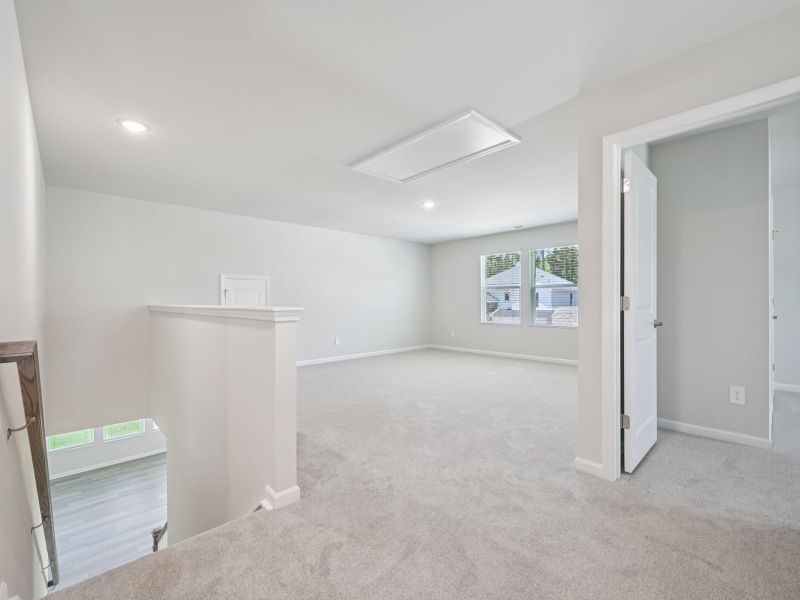 Spacious, unfurnished interior of a new home in Oak Manor - Signature Series, Garner (Image 14).