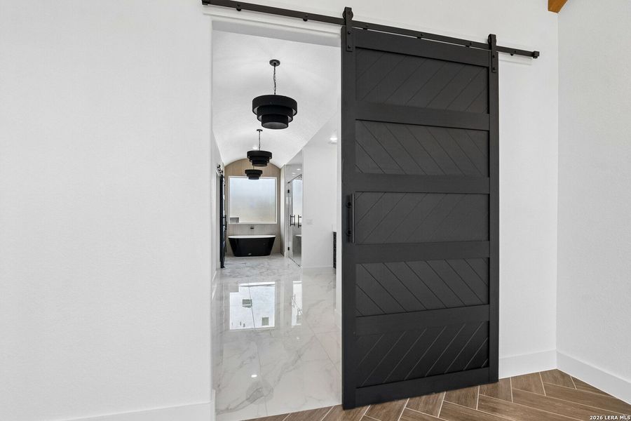 Furnished interior view inside a new home in , La Vernia (Image 6).