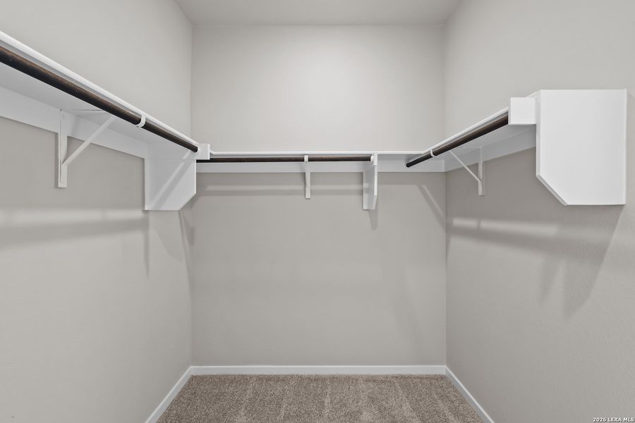 Spacious, unfurnished interior of a new home in Garden Grove, San Antonio (Image 26).