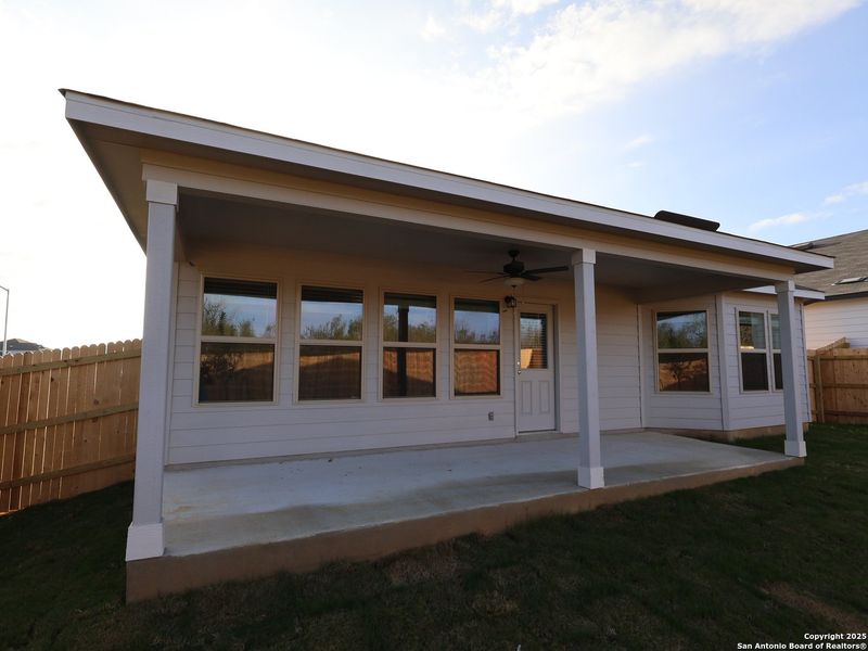 Exterior details and patio area of a home in Greenspoint Heights, Seguin (Image 24).