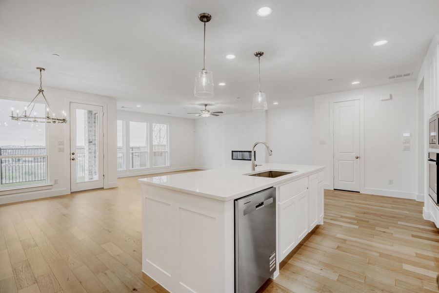 3116 Sir River - Kitchen
