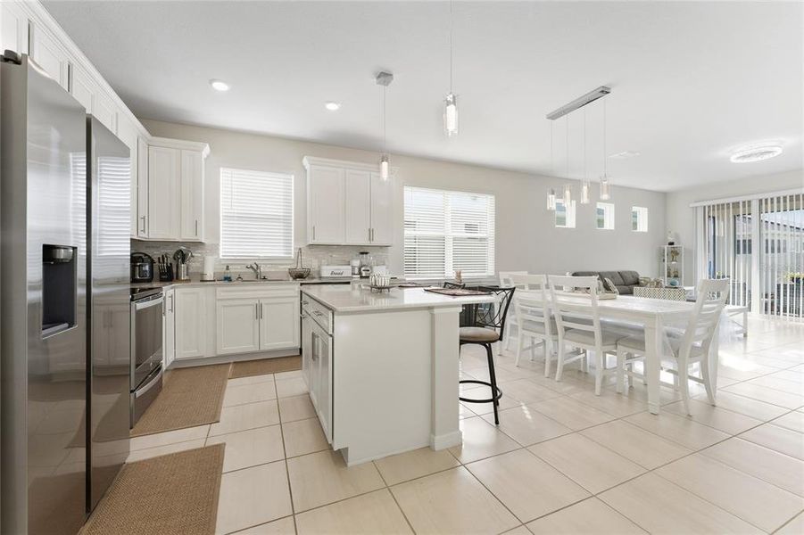 Furnished interior view inside a new home in , Kissimmee (Image 5).
