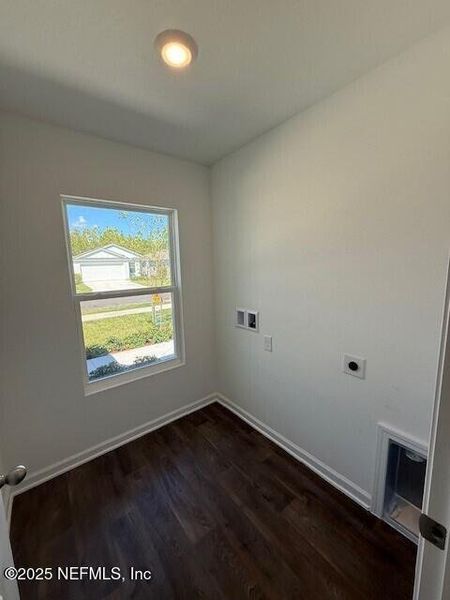 Spacious, unfurnished interior of a new home in Grand Reserve, Bunnell (Image 51).