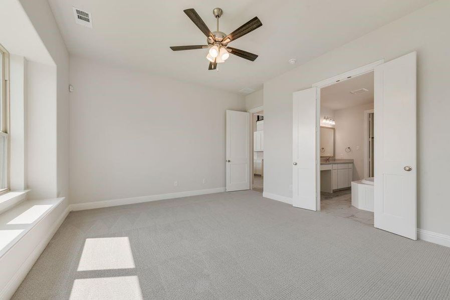 Spacious, unfurnished interior of a new home in , Wylie (Image 23).