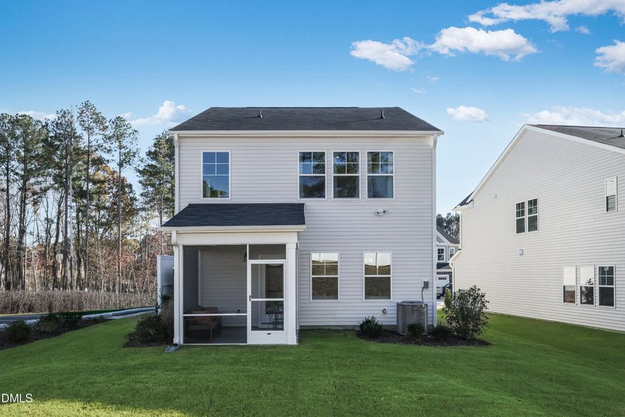 SUN_CaitlinCrossing_Pic_86FishingPier-04 SUN_CaitlinCrossing_Pic_86FishingPier-04