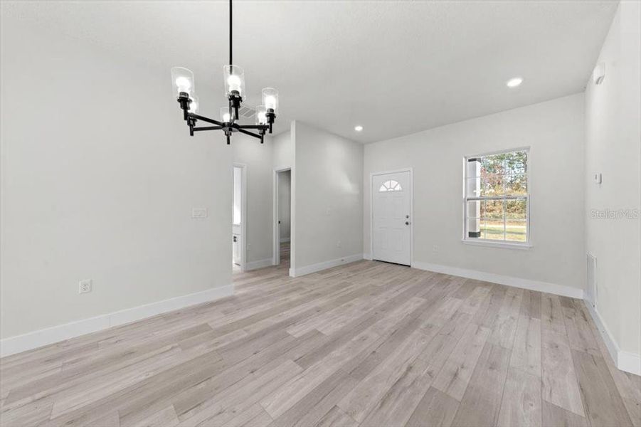 Spacious, unfurnished interior of a new home in , Ocala (Image 23).
