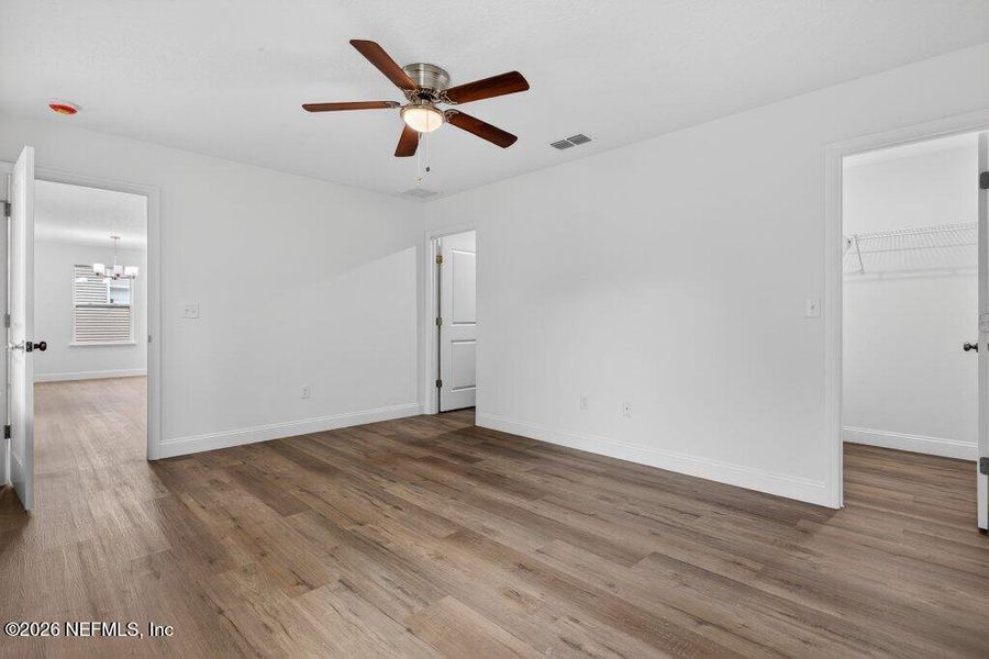 Spacious, unfurnished interior of a new home in , Jacksonville (Image 24).