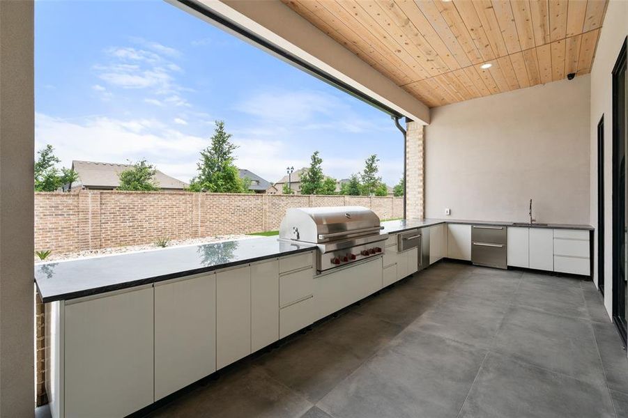 Large Covered Patio with Outdoor Kitchen Large Covered Patio with Outdoor Kitchen