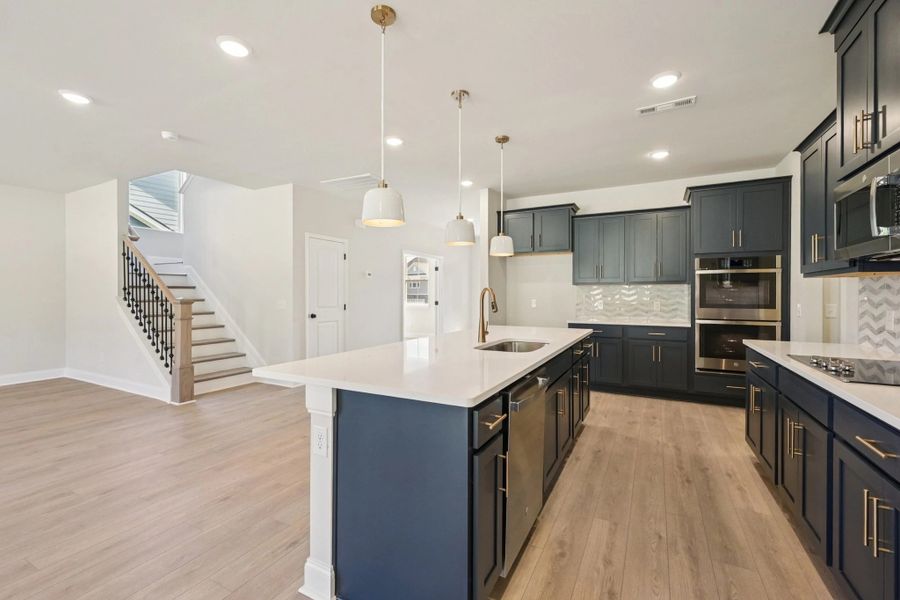 Kitchen | For representation purposes only. Options and layout may vary by community and home plan. Kitchen | For representation purposes only. Options and layout may vary by community and home plan.