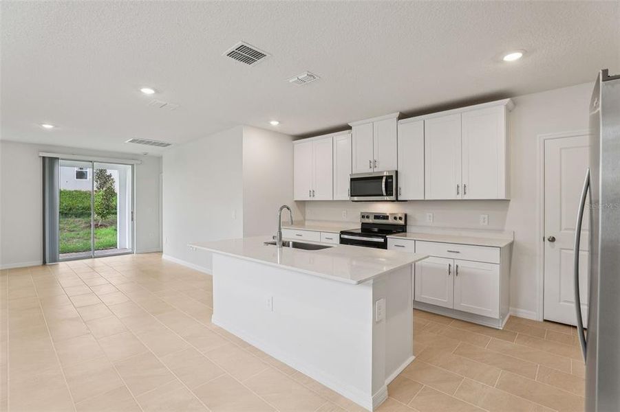 Furnished interior view inside a new home in Hamilton Bluff - Classic Series, Lake Hamilton (Image 8). Furnished interior view inside a new home in Hamilton Bluff - Classic Series, Lake Hamilton (Image 8).