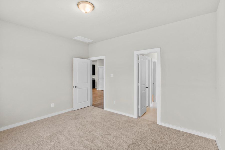 Spacious, unfurnished interior of a new home in Windrose Green 50', Angleton (Image 25).