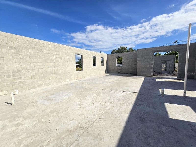 Exterior details and patio area of a home in , St. Petersburg (Image 3).