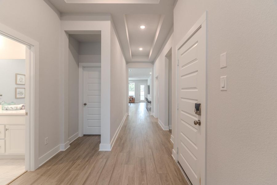 Spacious, unfurnished interior of a new home in Grand Central Park, Conroe (Image 21).