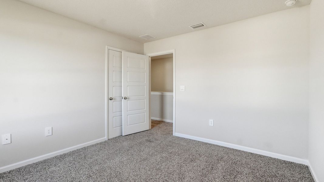 Spacious, unfurnished interior of a new home in Wesley Park, Crawfordville (Image 30).