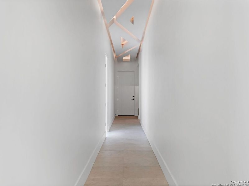 Spacious, unfurnished interior of a new home in , San Antonio (Image 22).