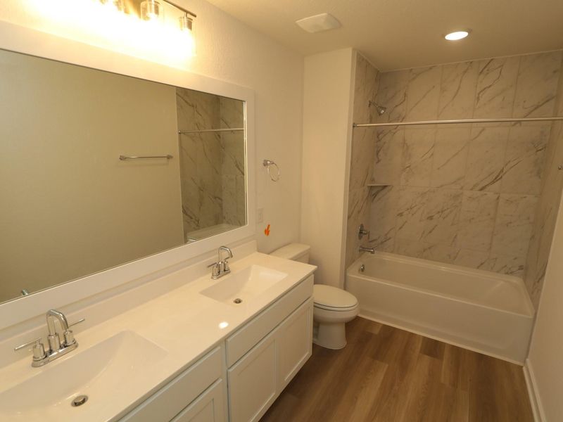 Furnished interior view inside a new home in Miller's Pond, Rosenberg (Image 10).