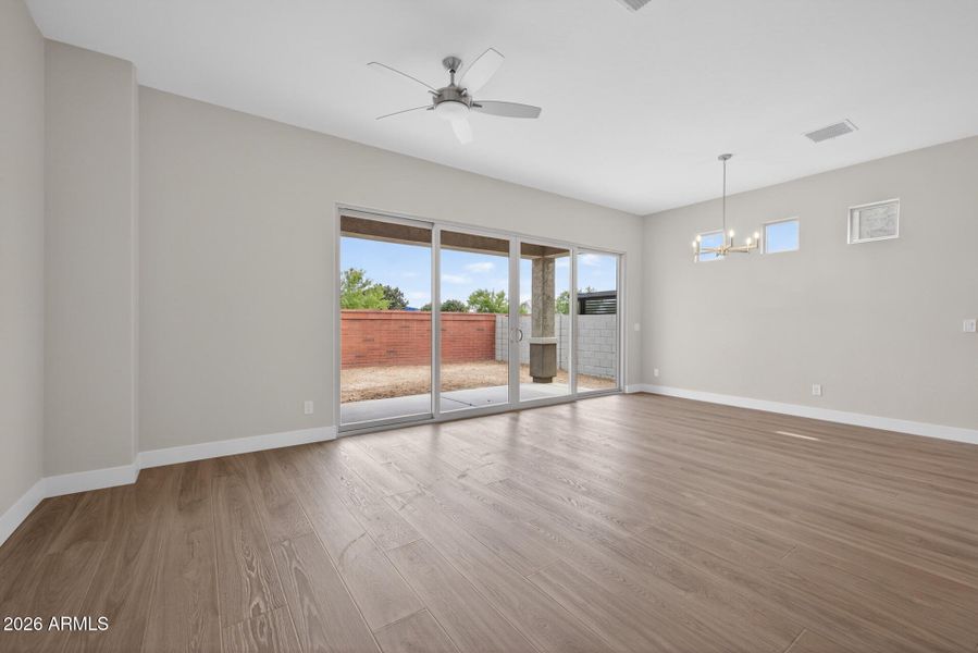 4)GREAT ROOM 4)GREAT ROOM