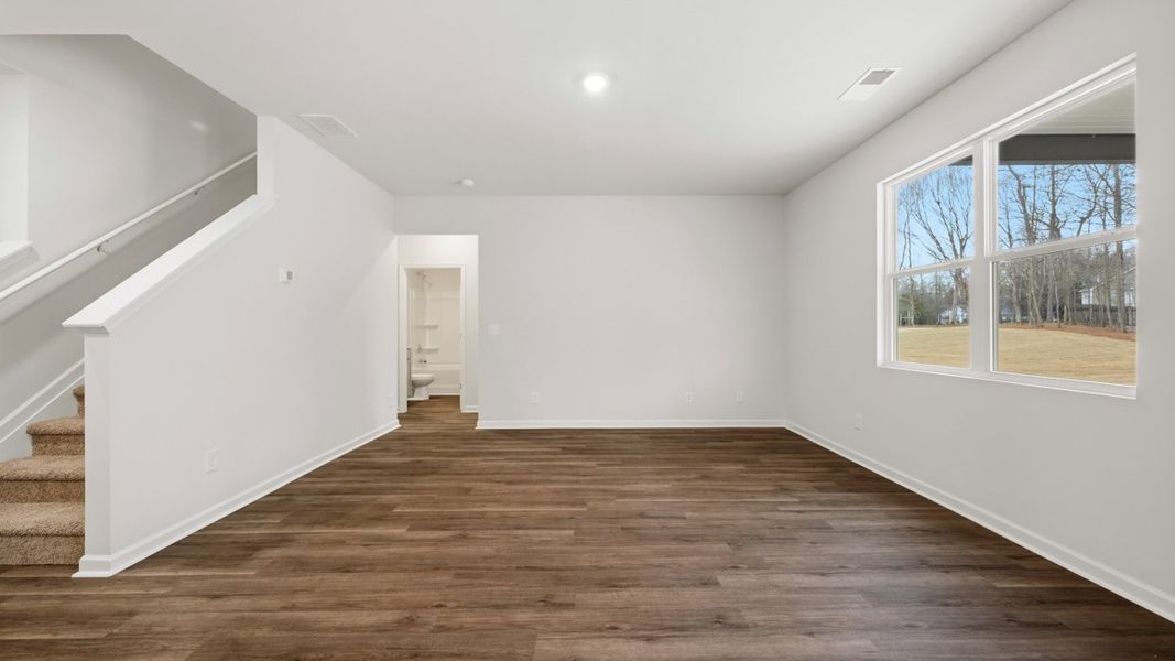 Representative unfurnished interior of a home built from the Hayden by D.R. Horton in Jackson Landing, Jefferson (Image 18).