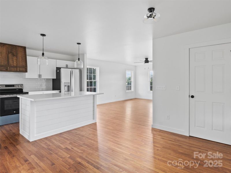 Furnished interior view inside a new home in , Waynesville (Image 6).