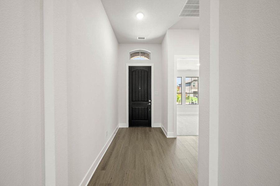 Spacious, unfurnished interior of a new home in Discovery Collection at Bridgewater, Midlothian (Image 11).