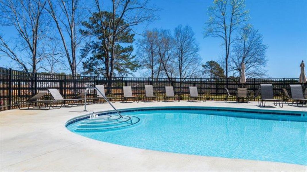 Community amenities in Thompson Ridge, Dallas (Image 60).