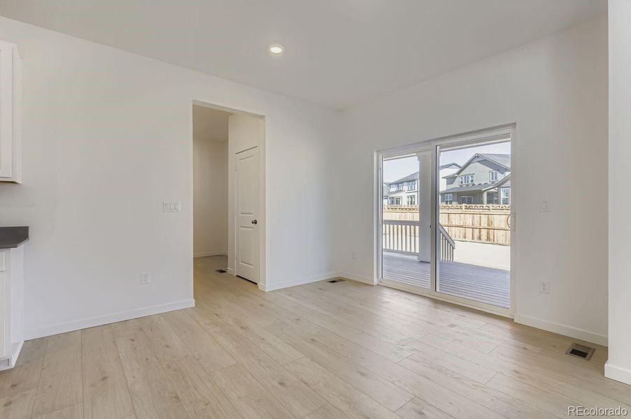 Spacious, unfurnished interior of a new home in Ledge Rock: The Monarch Collection, Johnstown (Image 9).